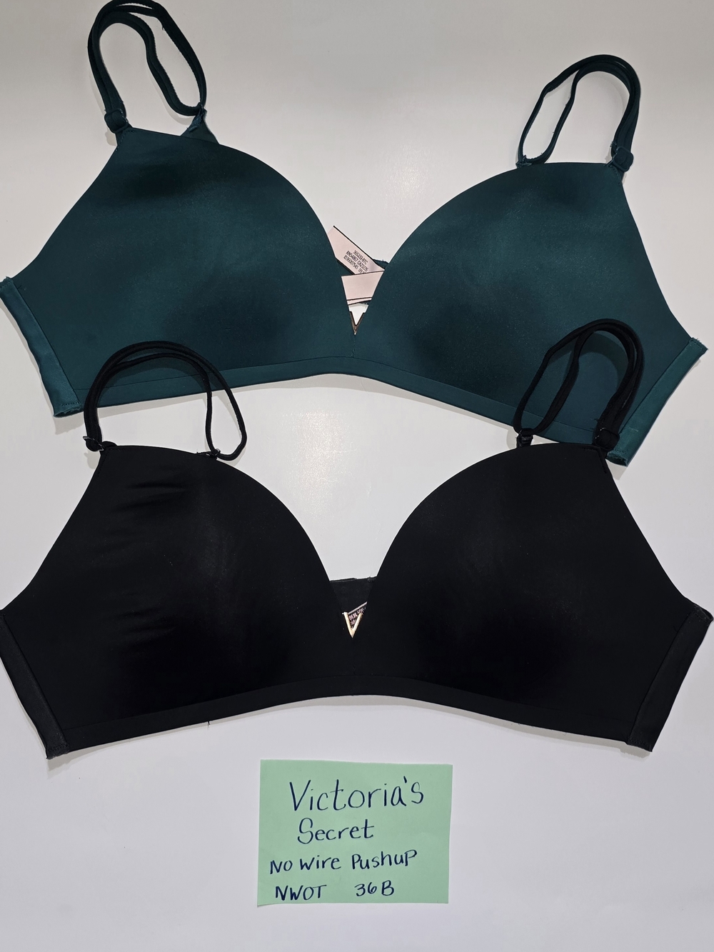 Victoria's Secret No-Wire Pushup Bra - Black and Teal